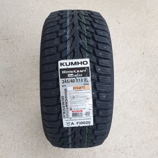 245/40R18 97T XL Kumho Wintercraft Ice WI32 FS naastrehv