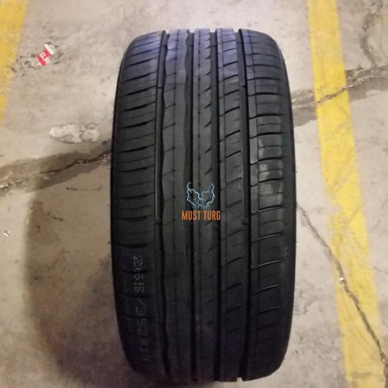 245/45R19 102W XL RoadX RXmotion U11 Run Flat