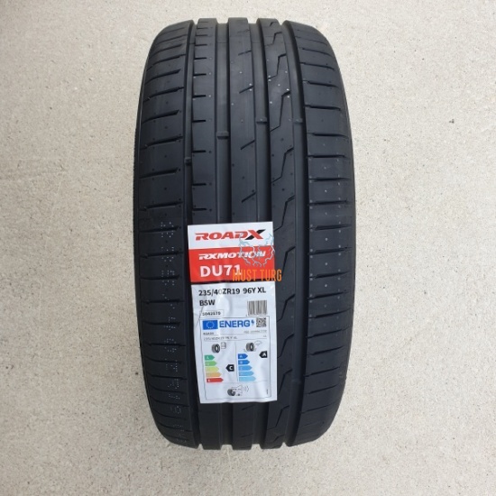 235/40R19 96Y XL RoadX RXMotion DU71