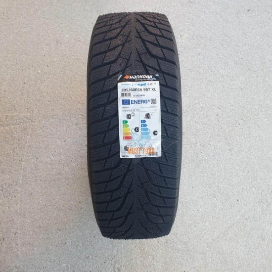 205/60R16 96T XL Hankook Winter I*cept IZ3 W636 M+S