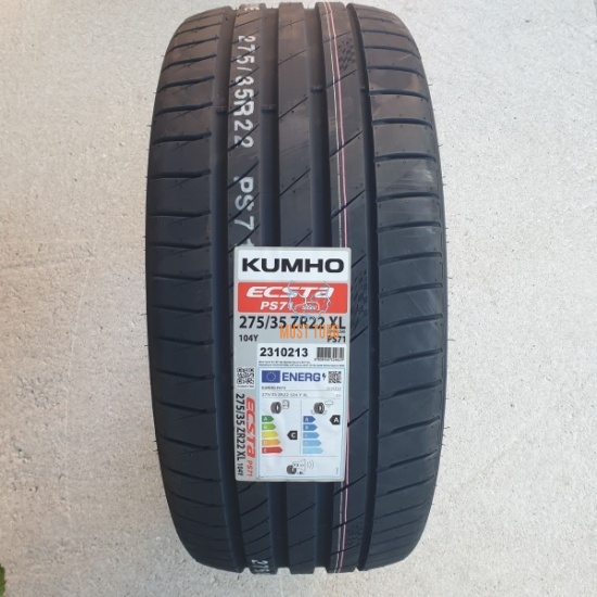 275/35R22 104Y XL Kumho PS71 SUV