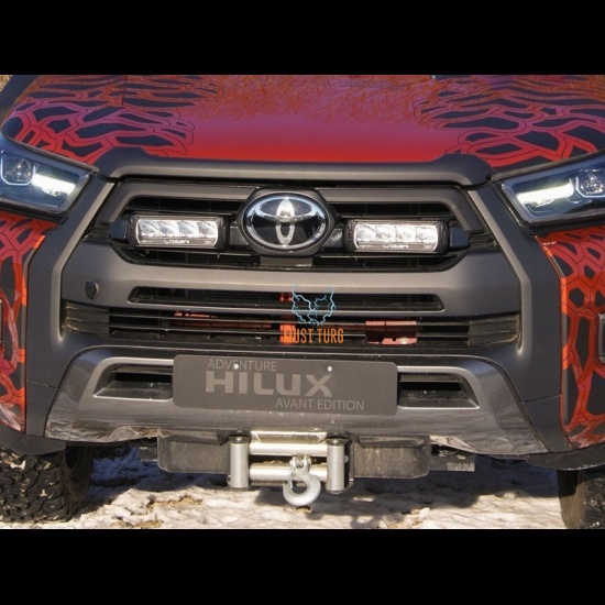 Kaugtulede kit Toyota Hilux INVINCIBLE-X 2021- Lazer Tripel-R 750 Elite Gen2