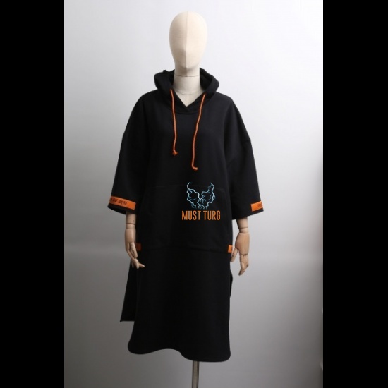 Poncho Black Market size L