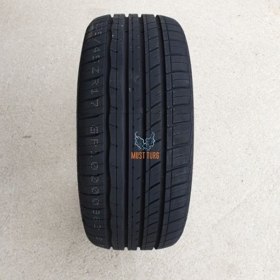 235/45R19 99Y XL RoadX RXmotion U11