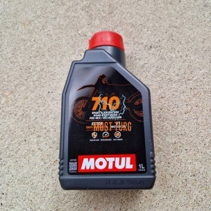 Engine oil for 2-stroke engines MOTUL 710 1L synthetic ester