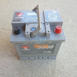 Aku 54Ah 500A 12V -/+ 207x175x190 Silver High Performance SMF YBX5012 Yuasa