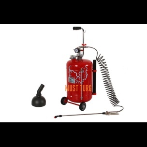 Soaking agent spray on wheels 30L red