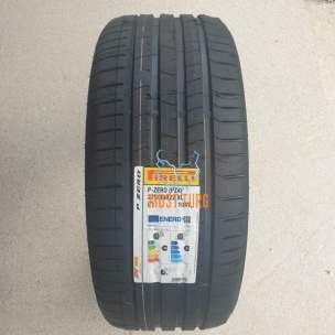 275/35R22 104Y XL Pirelli P Zero PZ4