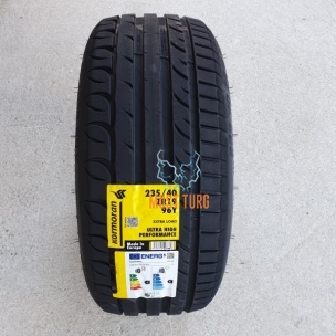 235/40R19 96Y XL Kormoran Ultra High Performance by Michelin