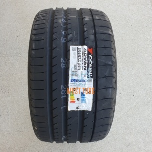 295/25R20 95Y XL Yokohama Advan Sport V105S